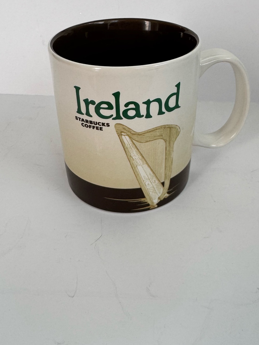 Starbucks Ireland Harp 16 oz Coffee Mug Eire Collector Series Brown Interior